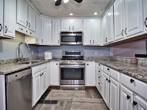 154 S Main St, Acushnet, MA 02743 photo 1