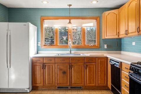 11 Ames Ct, Sharon, MA 02067 photo 12