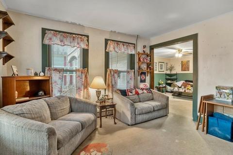 75 Mechanic St, Orange, MA 01364 photo 12