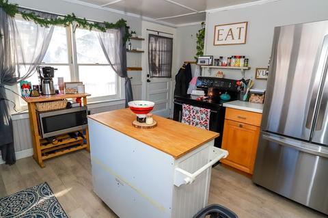 232 E River St, Orange, MA 01364 photo 15