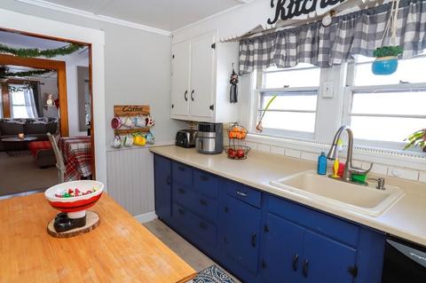 232 E River St, Orange, MA 01364 photo 13