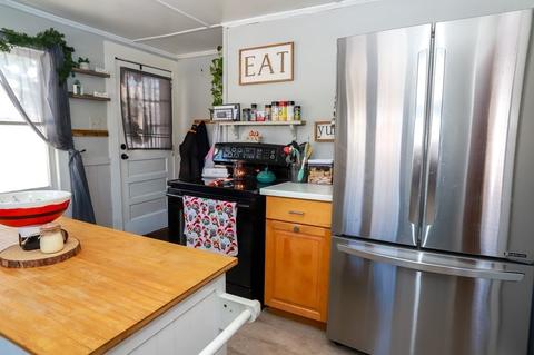 232 E River St, Orange, MA 01364 photo 14