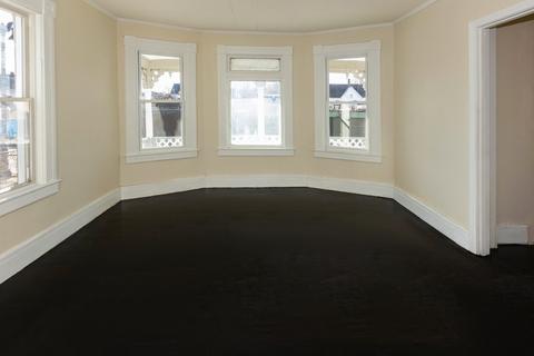 229 Walnut St, Springfield, MA 01105 photo 5