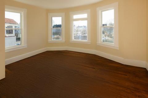229 Walnut St, Springfield, MA 01105 photo 11