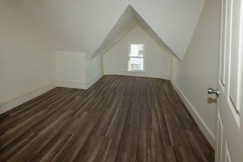 229 Walnut St, Springfield, MA 01105 photo 21