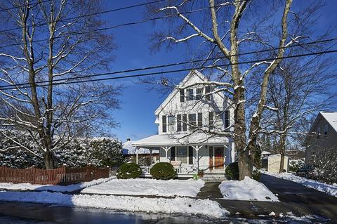 9 Garfield Ave, Easthampton, MA 01027 photo 2