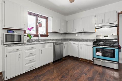 9 Herbert Pl, Lynn, MA 01902 photo 3