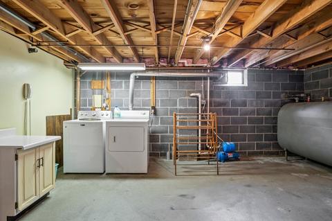 229 Mccarthy Ave, Chicopee, MA 01020 photo 39