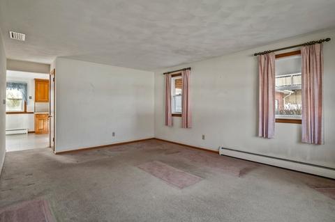 229 Mccarthy Ave, Chicopee, MA 01020 photo 24