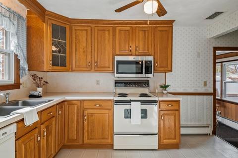 229 Mccarthy Ave, Chicopee, MA 01020 photo 12