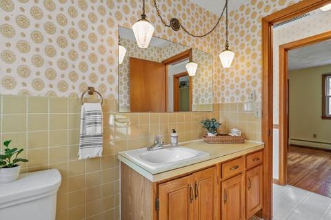229 Mccarthy Ave, Chicopee, MA 01020 photo 28
