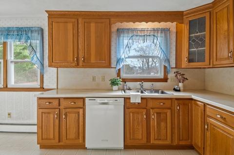 229 Mccarthy Ave, Chicopee, MA 01020 photo 13