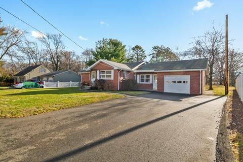 229 Mccarthy Ave, Chicopee, MA 01020 photo 3
