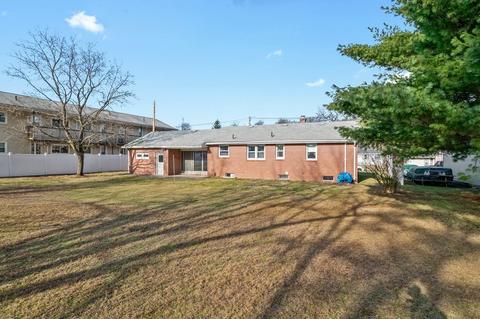 229 Mccarthy Ave, Chicopee, MA 01020 photo 42