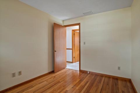 229 Mccarthy Ave, Chicopee, MA 01020 photo 26