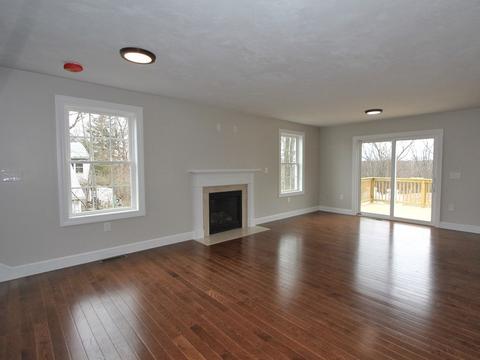 65 Marjorie St, Worcester, MA 01604 photo 2