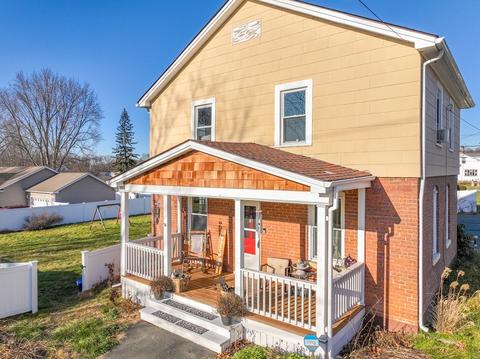 4 Mount Vernon Rd, Chicopee, MA 01013 photo 2