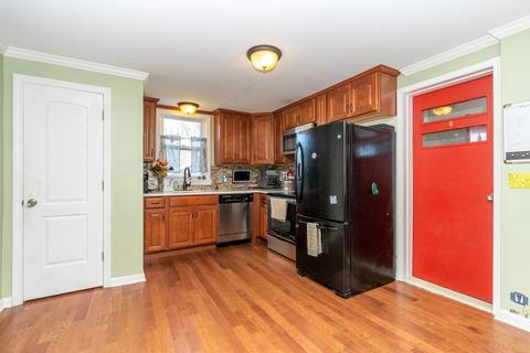 4 Mount Vernon Rd, Chicopee, MA 01013 photo 9