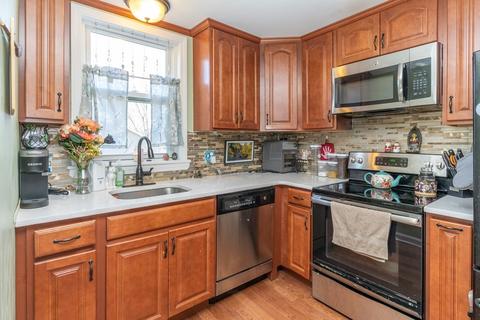 4 Mount Vernon Rd, Chicopee, MA 01013 photo 8