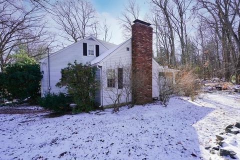 30 Walnut St, Plainville, MA 02762 photo 3