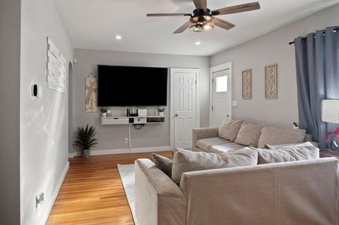 115 Sylvester St, Springfield, MA 01109 photo 3
