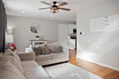 115 Sylvester St, Springfield, MA 01109 photo 4