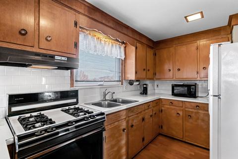 200 Hudson St, Fall River, MA 02720 photo 11