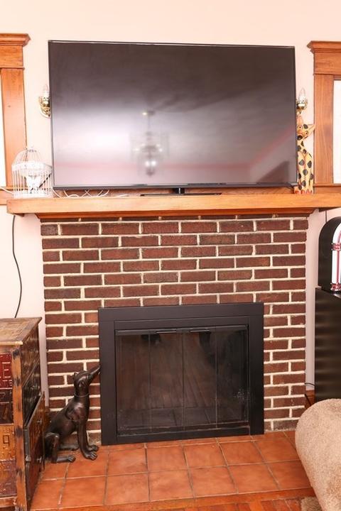 25 Berbay Cir, Springfield, MA 01109 photo 3
