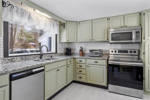 486 Pleasant St, Athol, MA 01331 photo 12