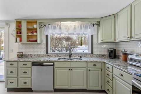 486 Pleasant St, Athol, MA 01331 photo 14