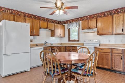 37 Harrington St, Athol, MA 01331 photo 6
