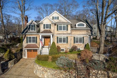 8 Hesperus Cir, Gloucester, MA 01930 photo 1