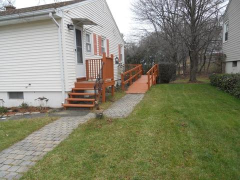 204 Clover St, Worcester, MA 01603 photo 3