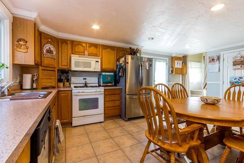16 Blueberry Rd, Bourne, MA 02532 photo 5