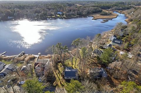 19 Rose Point Ave, Wareham, MA 02576 photo 2