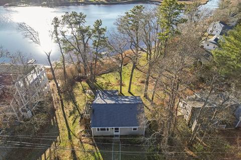 19 Rose Point Ave, Wareham, MA 02576 photo 6