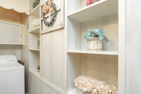 256 Draper St, Springfield, MA 01108 photo 9