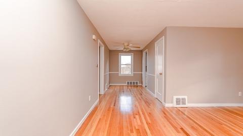 33 Bernard St, Springfield, MA 01109 photo 5