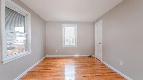 33 Bernard St, Springfield, MA 01109 photo 9