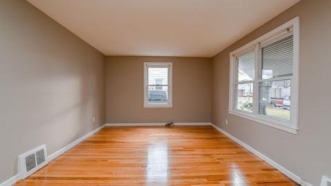 33 Bernard St, Springfield, MA 01109 photo 7