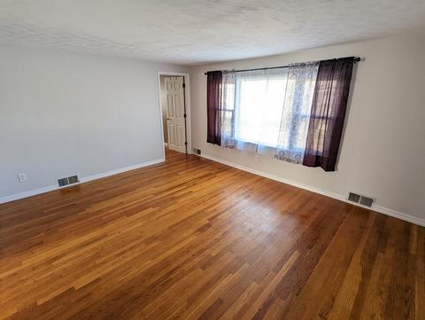12 Vecchia St #B, Webster, MA 01570 photo 9