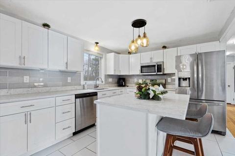 4 Venus Dr, Worcester, MA 01605 photo 9