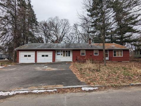 27 Hearthstone Ter, Chicopee, MA 01020 photo 1