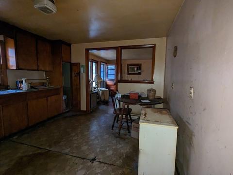 27 Hearthstone Ter, Chicopee, MA 01020 photo 13