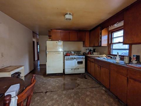 27 Hearthstone Ter, Chicopee, MA 01020 photo 14
