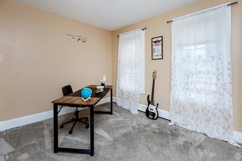 55 Eustis Ave, Lowell, MA 01850 photo 12