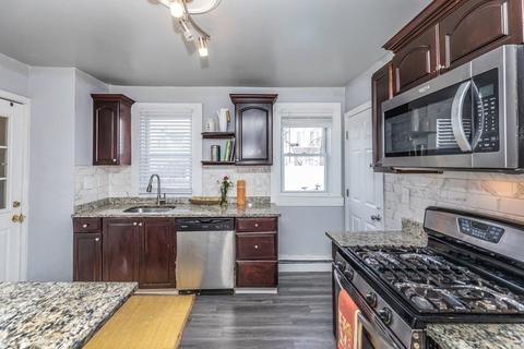 55 Eustis Ave, Lowell, MA 01850 photo 9