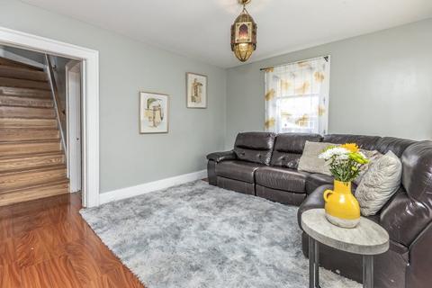 55 Eustis Ave, Lowell, MA 01850 photo 5
