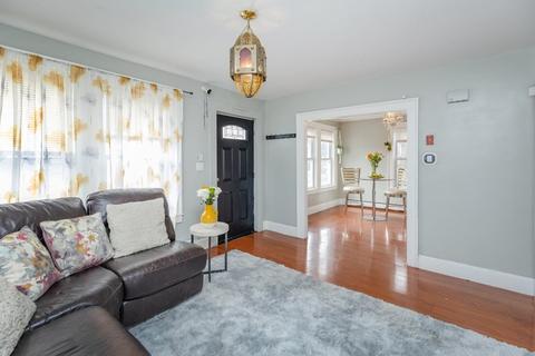 55 Eustis Ave, Lowell, MA 01850 photo 6
