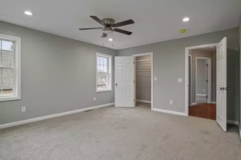 70 Wrentham Rd, Springfield, MA 01119 photo 17